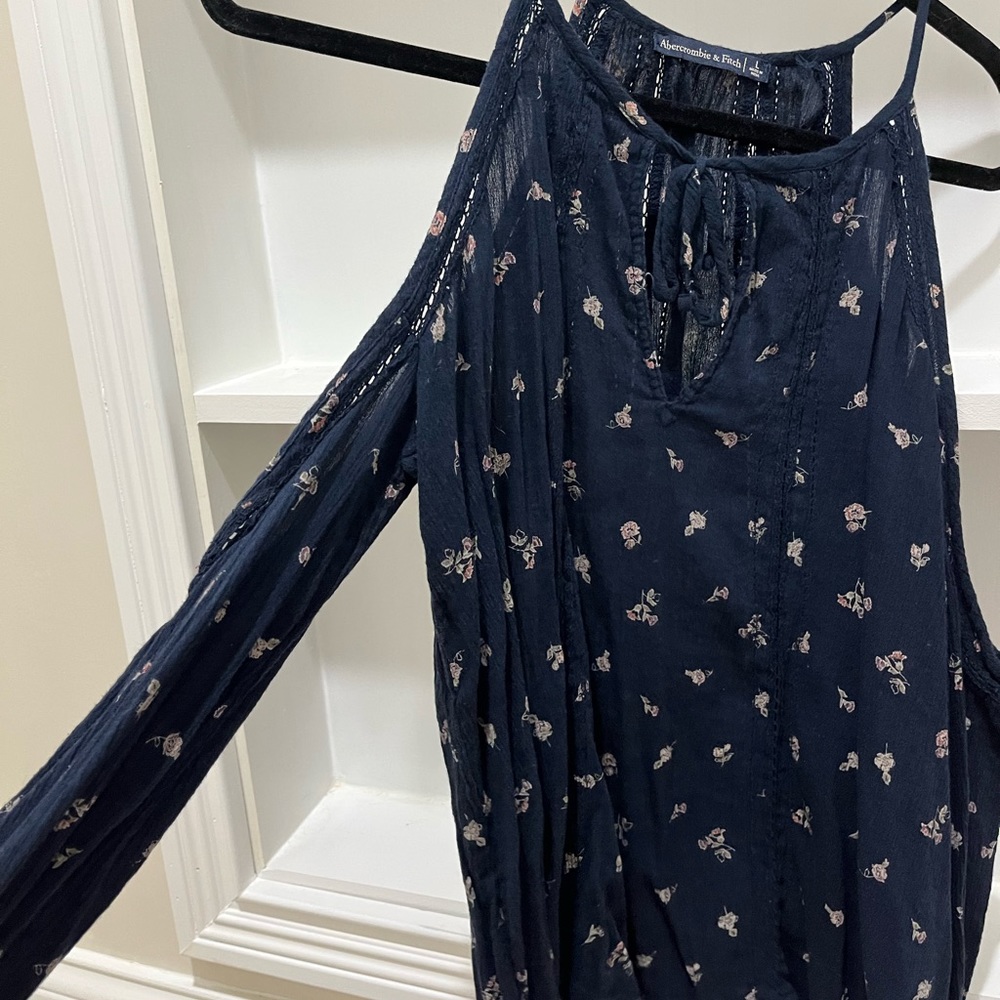 Tank top with sleeves, shoulderless